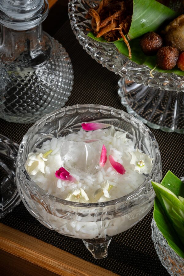 Khao Chae: Traditional Thai Summer Dish - Image 3
